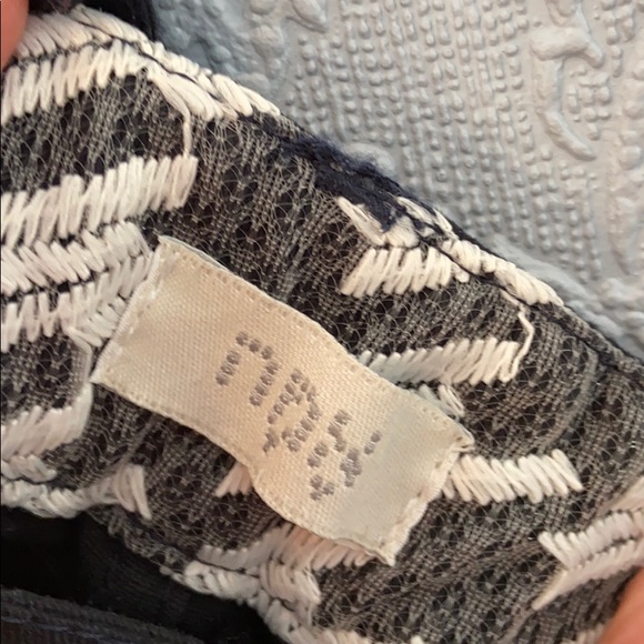 2/$20 Embroidered black and white shorts - Picture 4 of 5